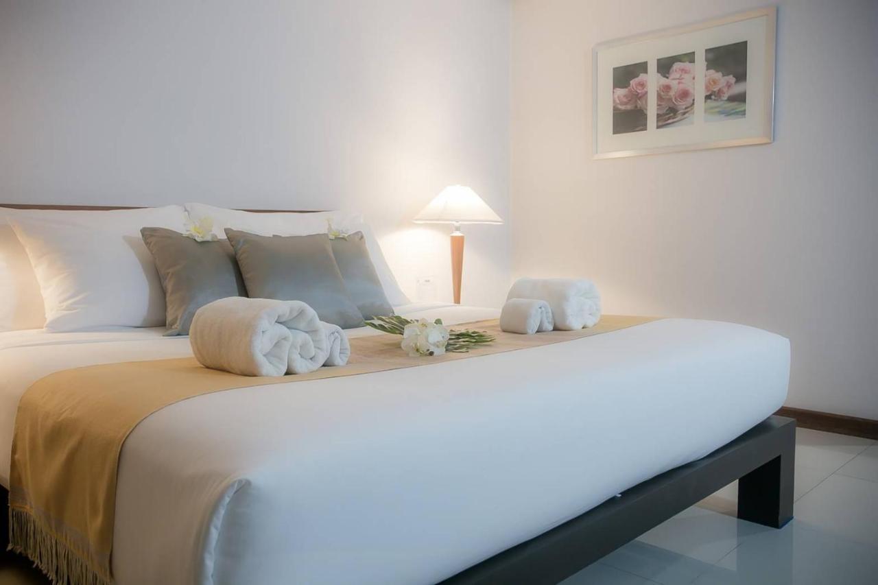 אוטרדיט Friday Hotel מראה חיצוני תמונה